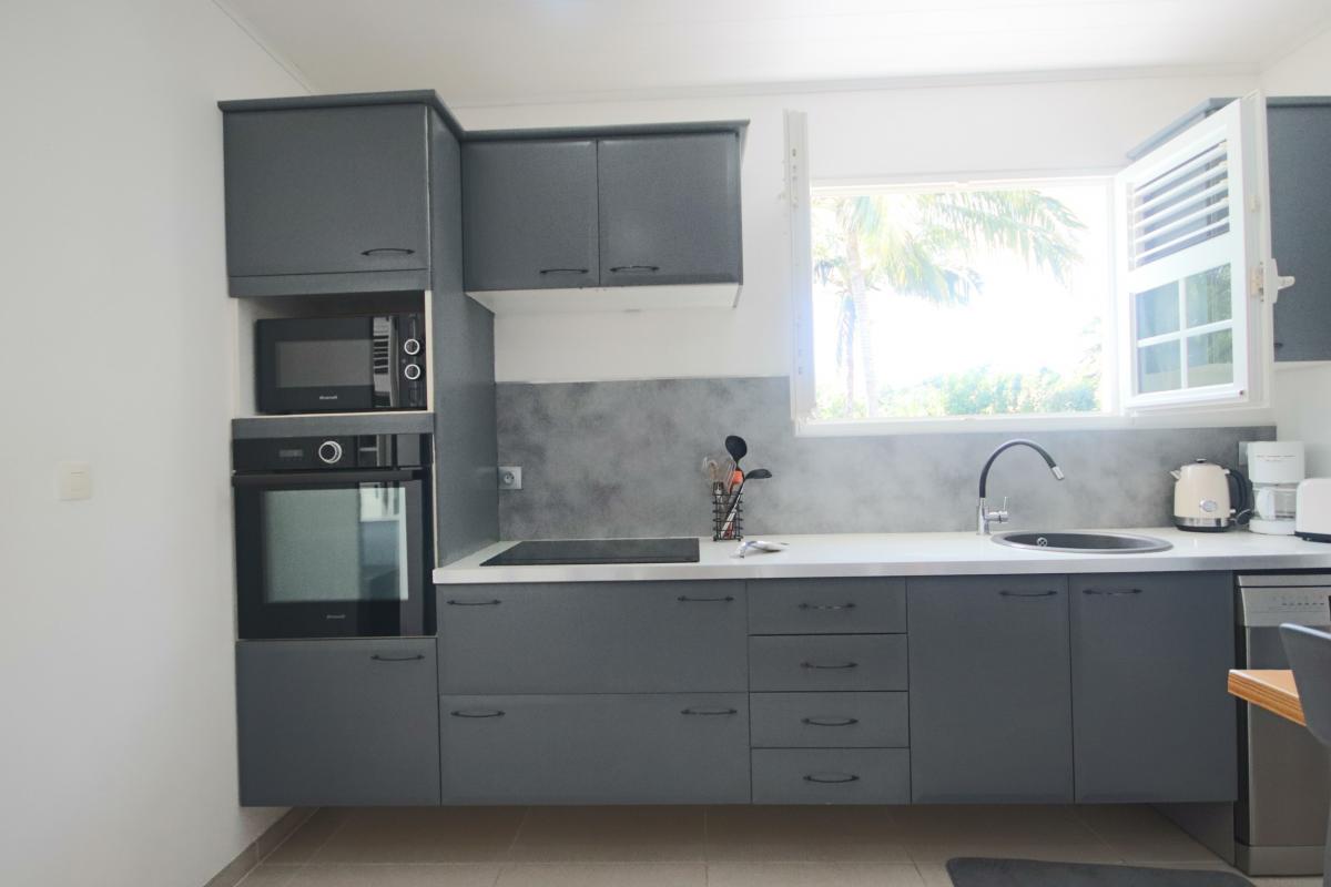 15 Location villa piscine le diamant Martinique_la cuisine